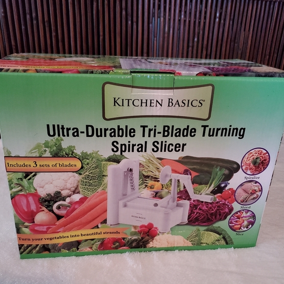 Kitchen Basics Tri-Blade Turning Spiral Slicer - Picture 1 of 4